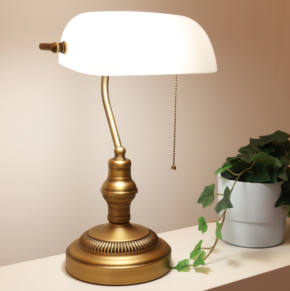 E27 Green Banker's Desk Lamp with Pull Chain