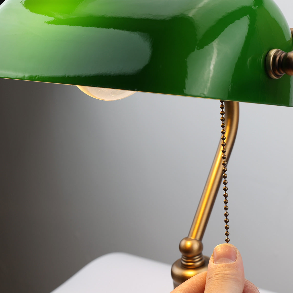 Green Banker's Desk Lamp with Pull Chain